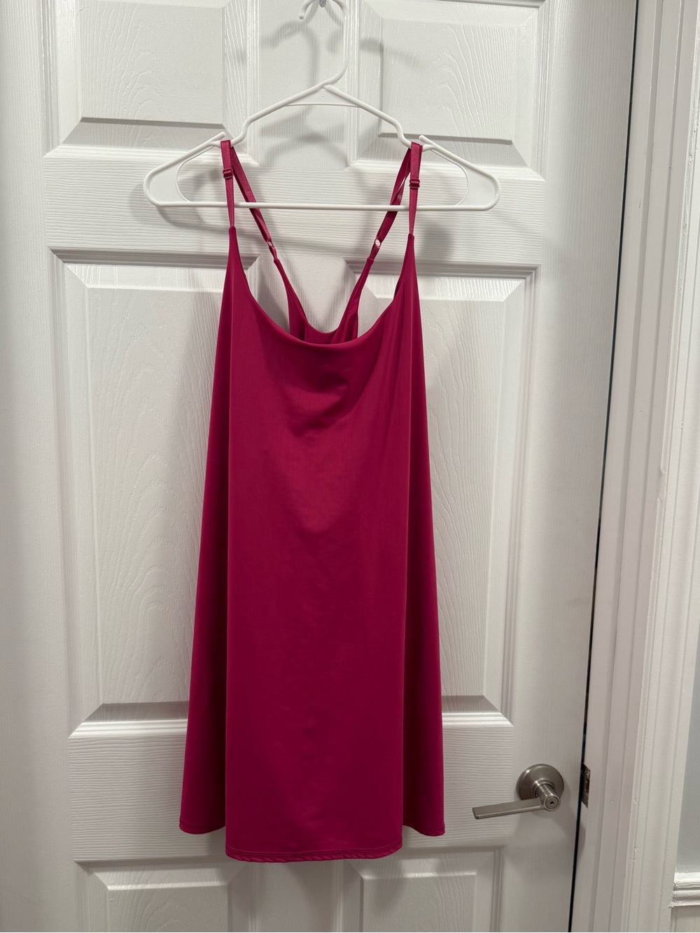 The Zig Zag Stripe Women’s Magenta Pink Criss Cross Back Athletic Dress size XL